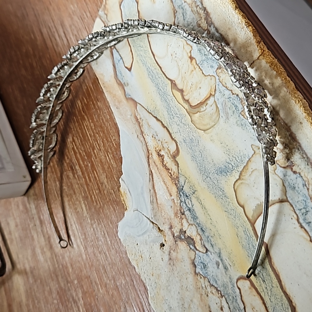 Tiara - Picture 6 of 7